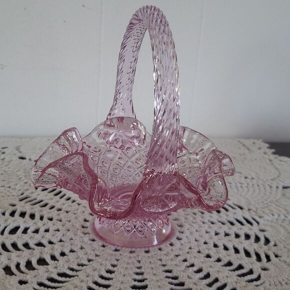 Vintag Fenton Art Glass Pink Glass Ruffled Small Basket Twisted Handle - Picture 4 of 9